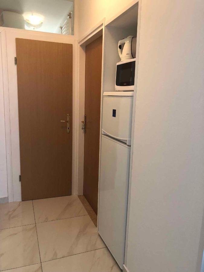 Apartments In Ravni/Istrien 30383 Екстер'єр фото