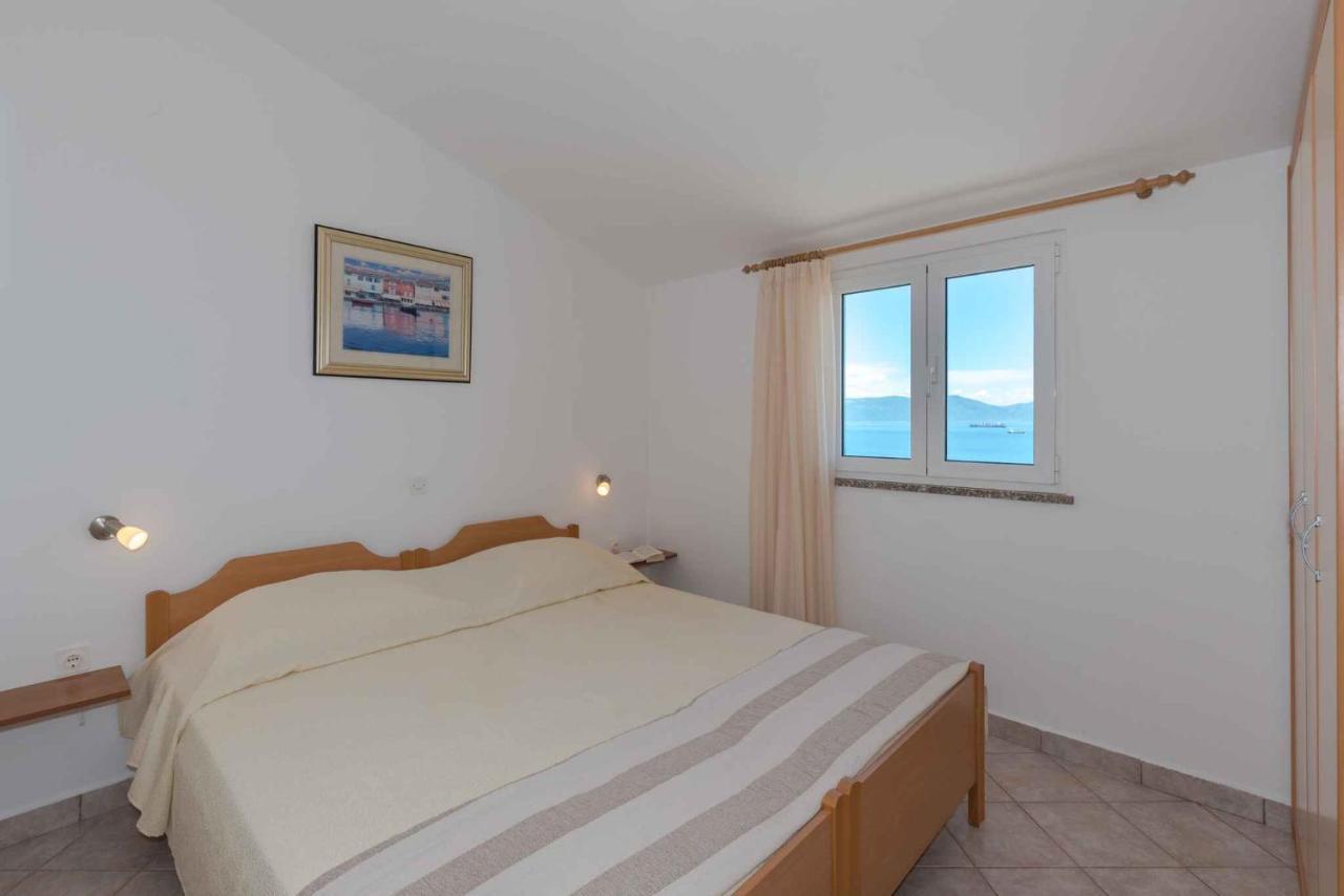 Apartments In Ravni/Istrien 30383 Екстер'єр фото