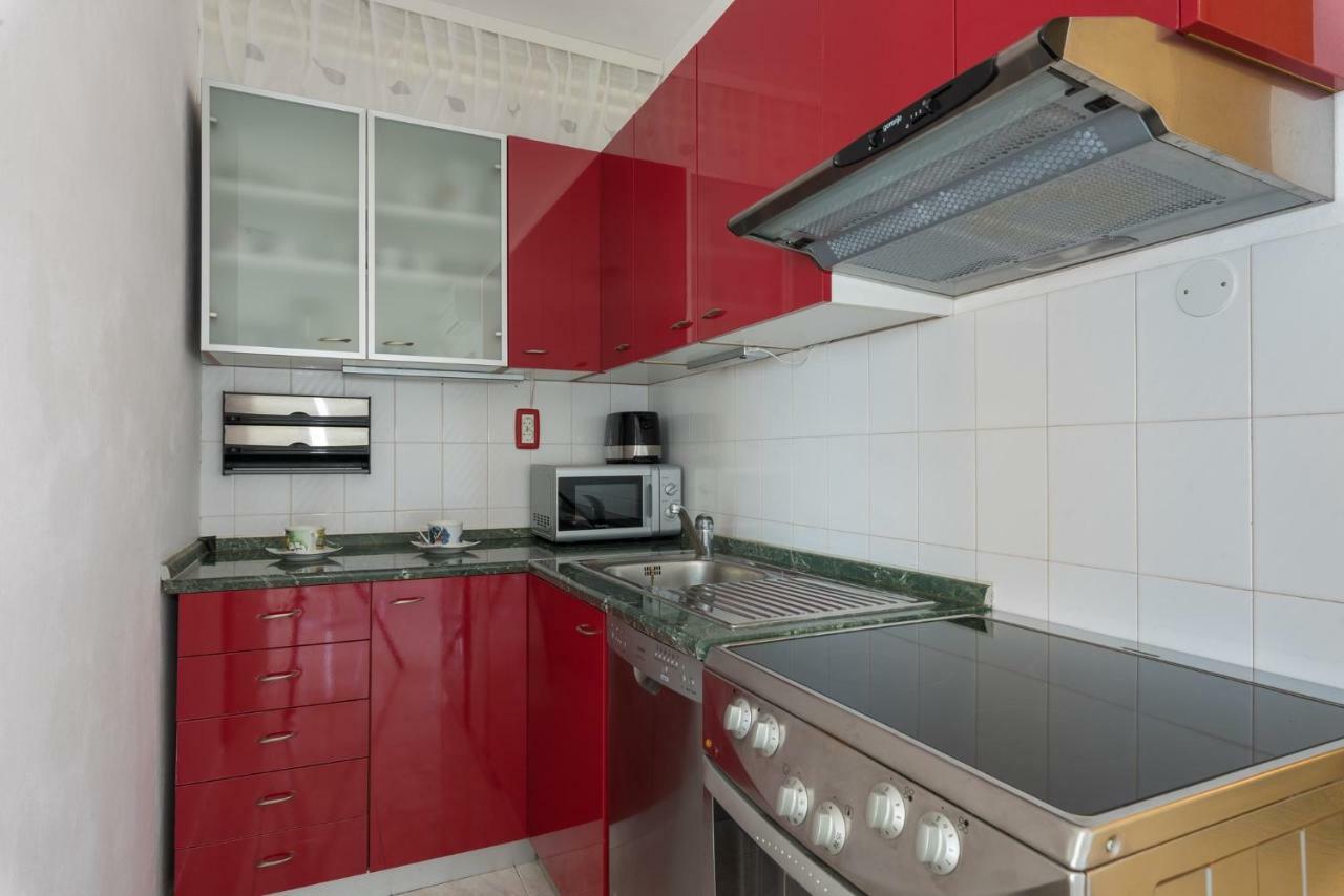 Apartments In Ravni/Istrien 30383 Екстер'єр фото